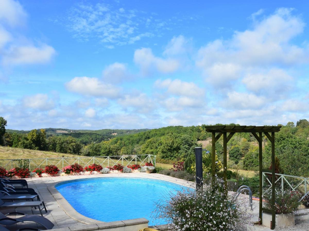 Charming Holiday Home With Pool Lavercantiere Exterior photo