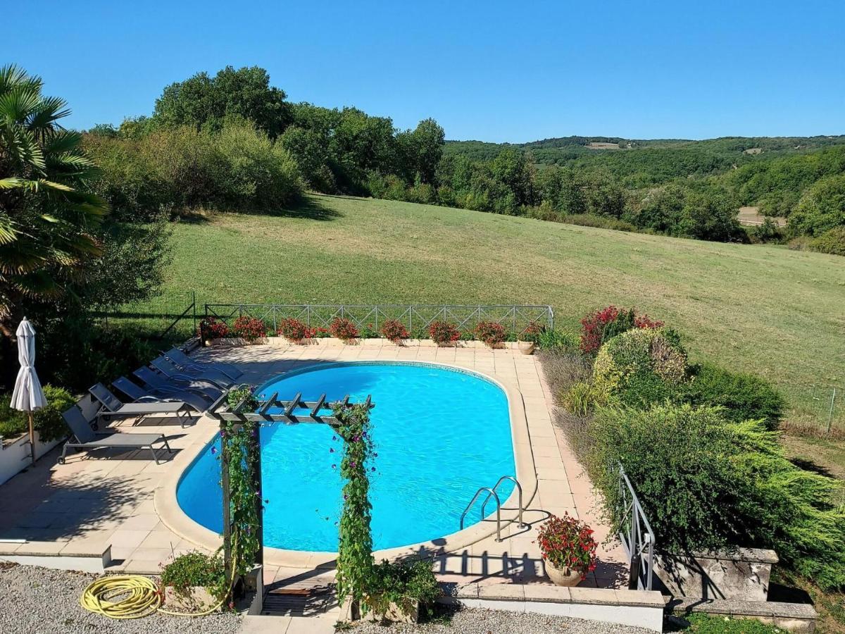 Charming Holiday Home With Pool Lavercantiere Exterior photo